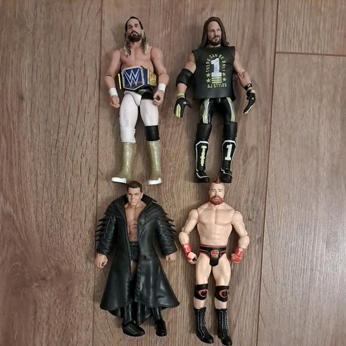 Wwe wrestling figures - 4x,