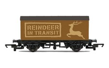 Santas Reindeer Wagon Hornby
