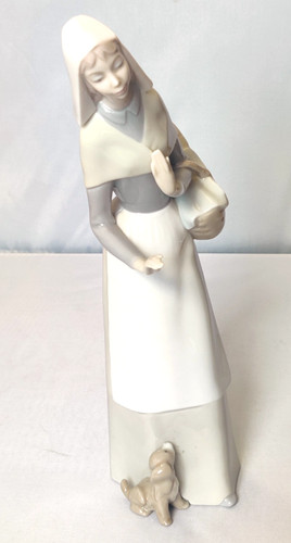 Lladro lady with bread basket - lladro,