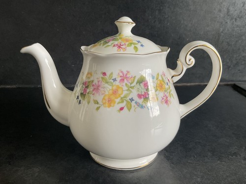 Colclough hedegrow bone china - hedegrow,