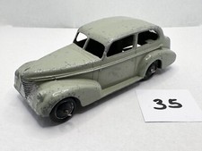 VINTAGE DINKY TOYS 39B OLDSMOBILE 6 SEDAN DIECAST MODEL CAR GREY BLACK HUBS 1947