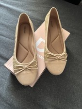 Flat Ballerina Shoes In Beige