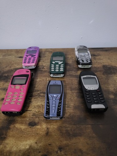 Nokia vintage phone bundle - nokia,