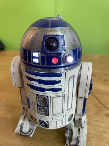 R2d2 hot toys - r2d2, scale