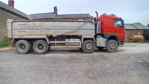 Volvo wheeler tipper - volvo, 8
