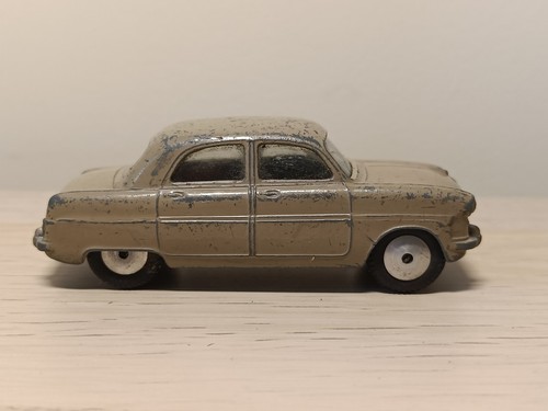 Corgi toys 200 ford consul - corgi,