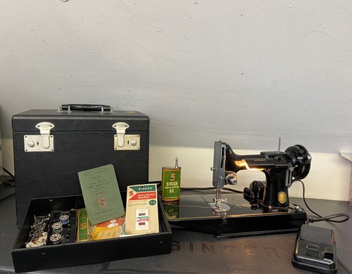 Vintage working 1950s - vintage, singer