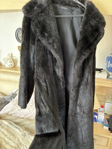 Musquash real fur coat size - real, 16