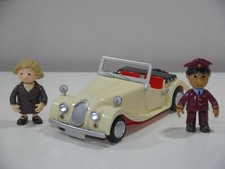 Postman Pat Large Friction Dr Gilbertson Car Morgan & Dr Sylvia Gilbertson _ XP1
