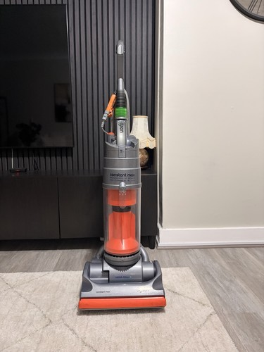 Dyson dc04 constant - constant, max