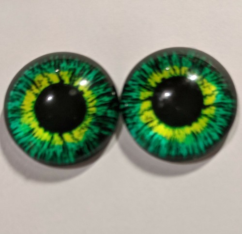 Green glass cabachon eyes - glass,
