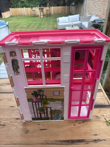 Barbie vacation folding house - vacation,