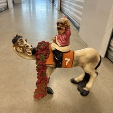 Vntg 1983 Universal Statuary