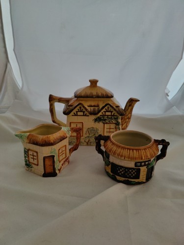 Keele street pottery - 3, piece
