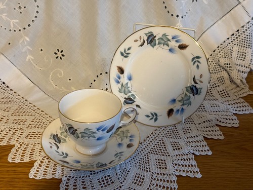 Colclough linden bone china - linden,