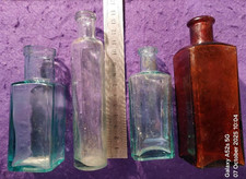 BUNDLE OF 4 VINTAGE GLASS BOTTLES