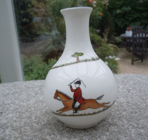 Wedgwood hunting scenes vase - hunting,