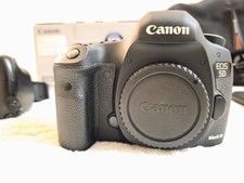 Canon EOS 5D Mark III 22.3MP Digital Camera with Black Body and Grip BG-E11