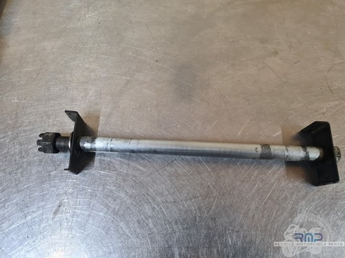 Rear wheel axle kawasaki - rear,