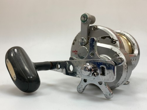 Daiwa fishing reel - (so4),