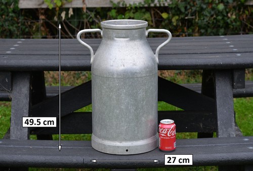 Vintage old aluminium - , milk