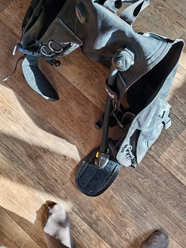 Scuba diving equipment - scuba,