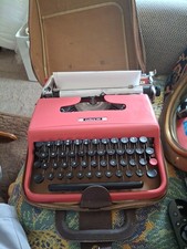 Olivetti Lettera 32 Portable