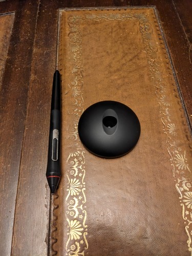 Wacom intuos pro - pen, kp504e