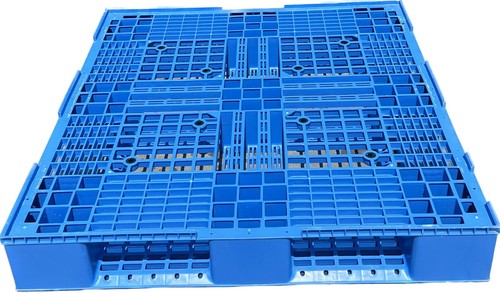 Used 25x47 plastic - used,