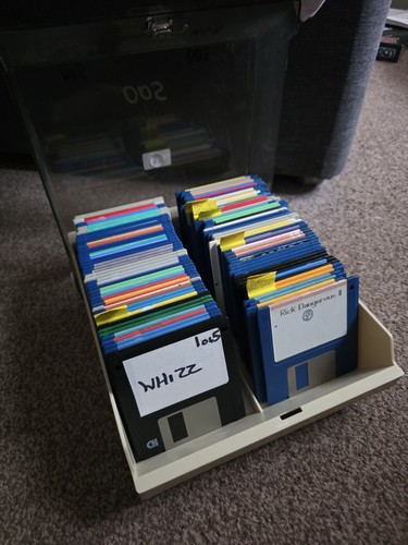 Commodore amiga software - commodore,