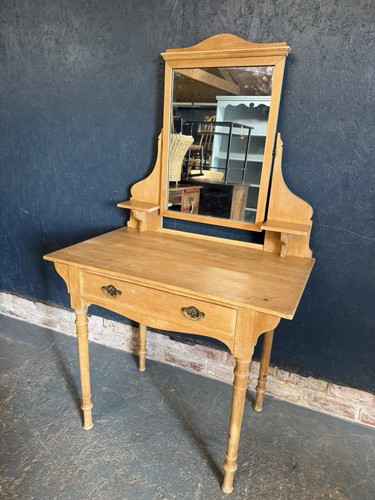 Dressing table vintage style - table,