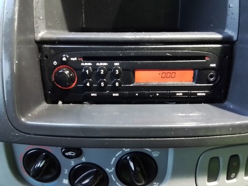 Vauxhall vivaro radio stereo - vauxhall,