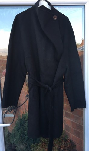 Bnwt zara black hand - zara, made