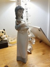 LLADRO 'SOMEONE TO LOVE' GIRL