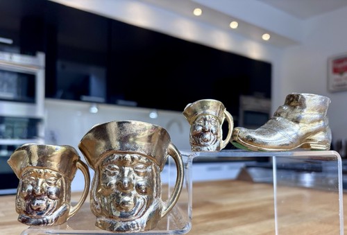 Faux brass toby jugs - toby, x