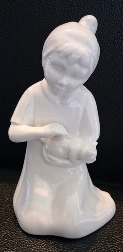 Coalport moments figure love - coalport,