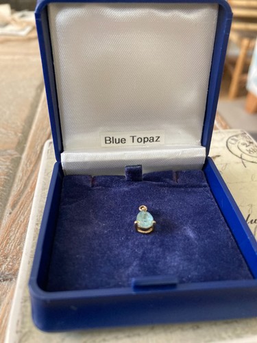 Blue topaz pendant - blue,