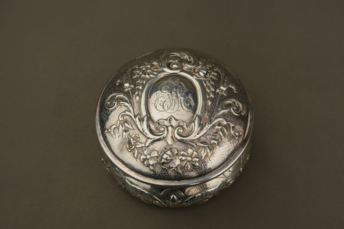 Antique french louis 950 - french, xv