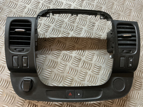 Vauxhall vivaro trafic radio - vivaro,