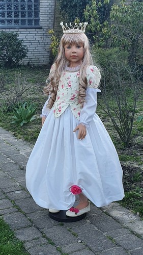 Frog queen blonde by monika - -blonde-,