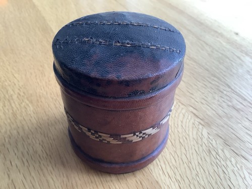 Cigarette tin folk - ,