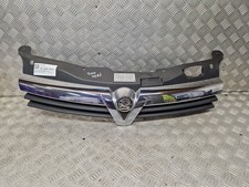 VAUXHALL ASTRA H FRONT GRILL