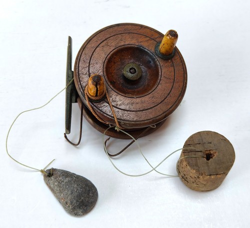 Vintage wooden fishing reel - vintage,