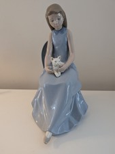 NAO by Lladro, Girl Seated