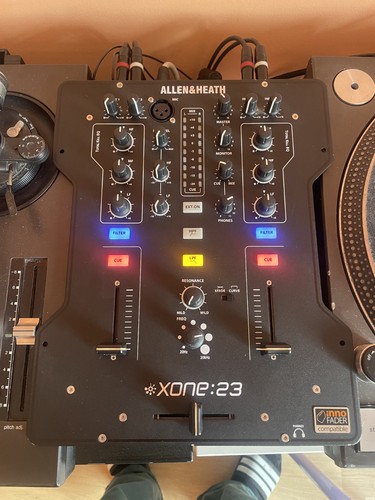 Allen heath xone 23 analogue - &,