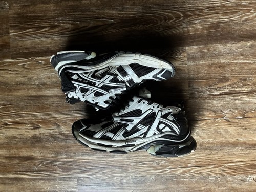 Black and white runners - and,
