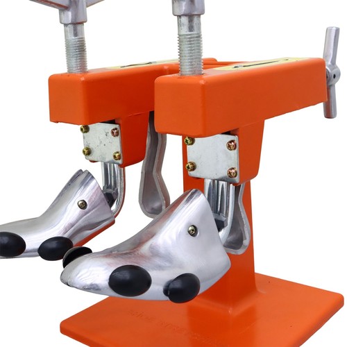 Two heads shoe stretching - heads,