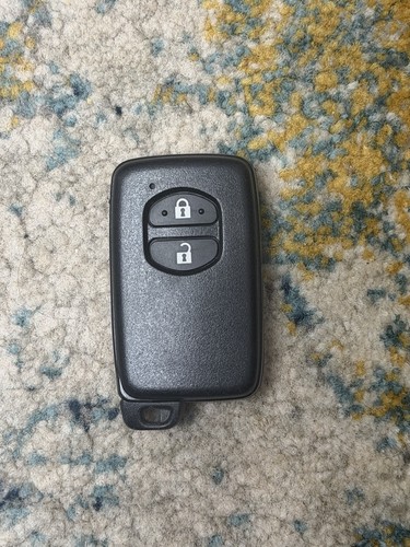 Genuine toyota button smart - toyota, 2-button