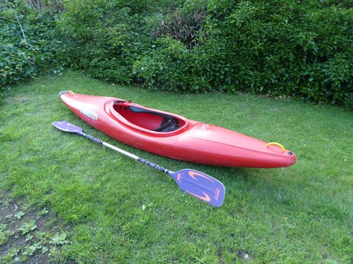 Pyranha creek 280 kayak used - pyranha,