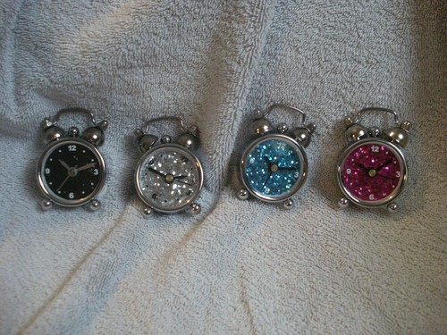Mini clock shape an - clock,
